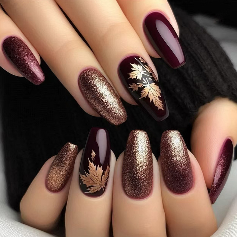 Nail Art Burgundy - 24 stuks elegante bordeaux glitter gouden