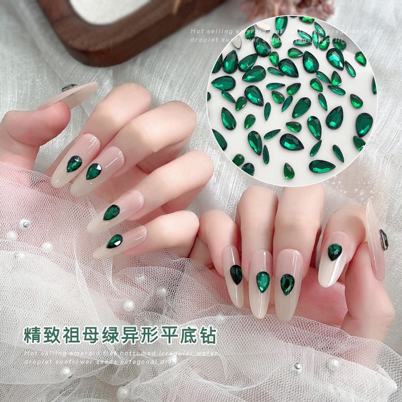 50 STKS Donkergroen Plat 3D Na - Nail Art Emerald Green recensie en prijs